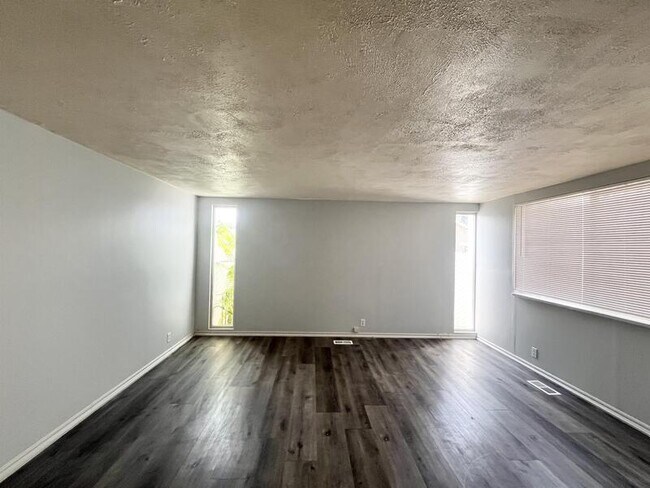 Photo - 1940 S 900 E Apartment