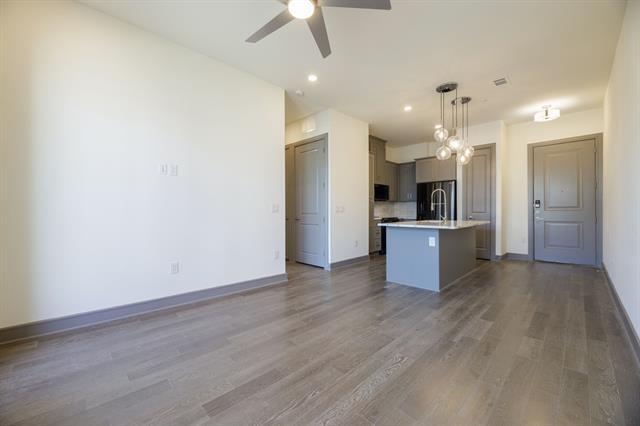 Foto del edificio - 2700 Old Denton Rd