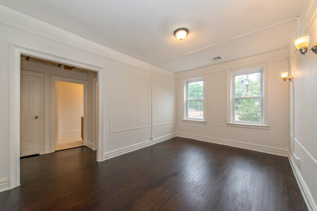 Living Room - 75 Anderson St