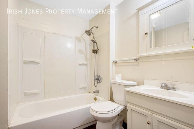 Building Photo - 137 Wilkes Ave