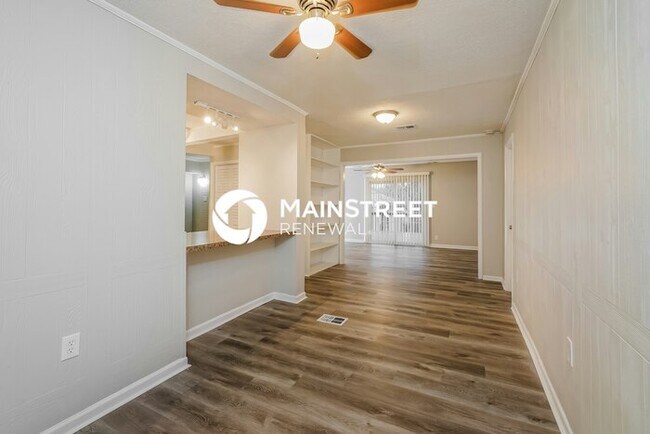 Building Photo - 3 Bedroom Pet-Friendly Home in LOUISVILLE,...