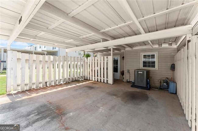 Building Photo - 218 Mill Creek Pl