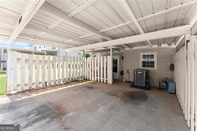 Foto del edificio - 218 Mill Creek Pl