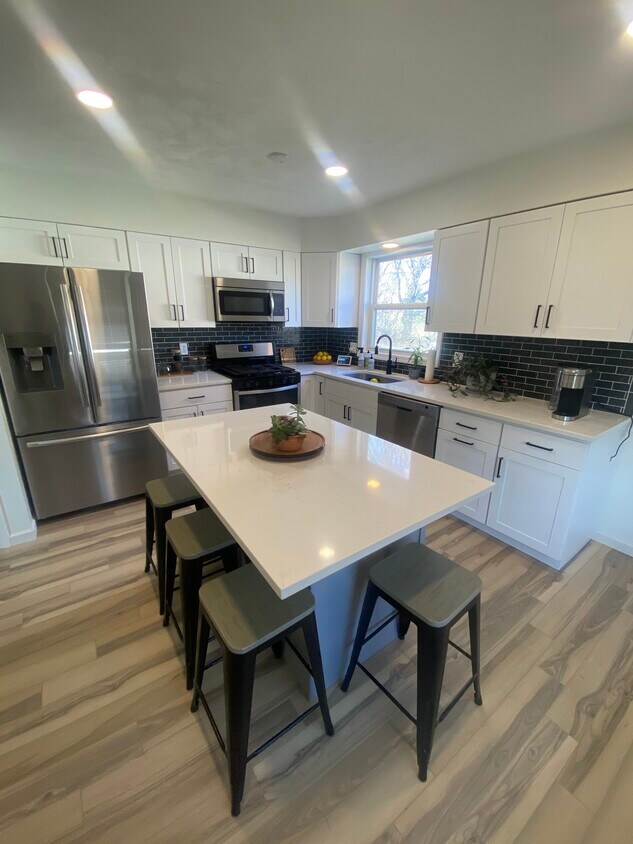 15 Flora Way, Normal, IL 61761 House Rental in Normal, IL