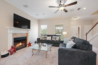 Building Photo - 406 Montauk Ct