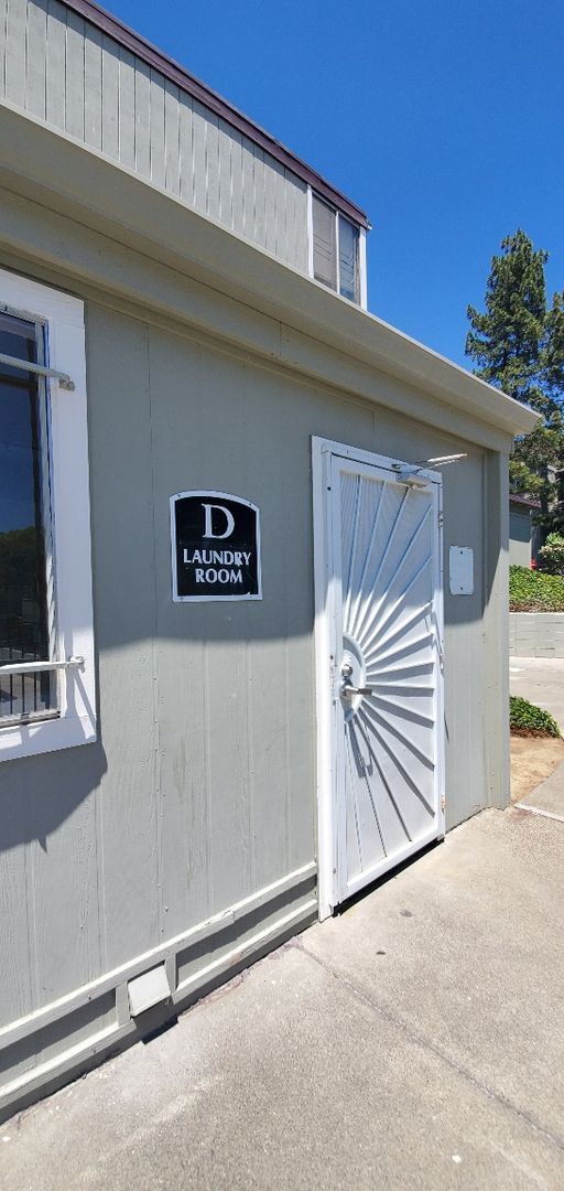 Foto del edificio - Great 1br 1ba in Vallejo with Patio Commun...