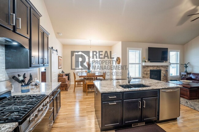 Building Photo - 3806 Edison Ave