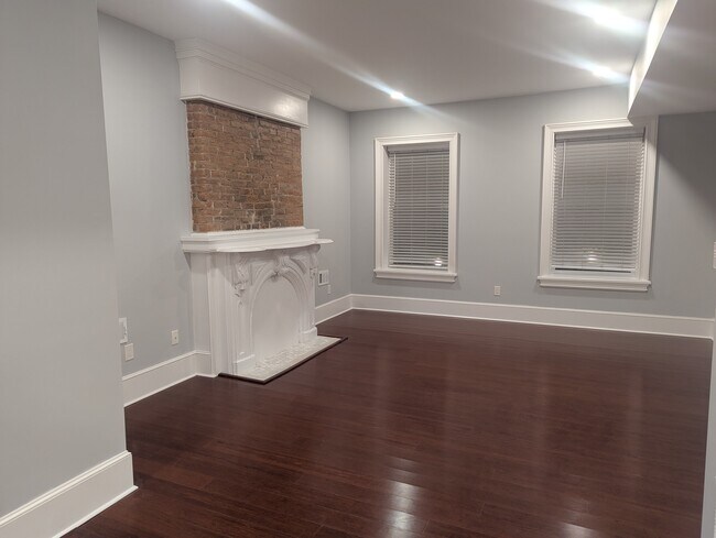 Foto del edificio - 35 Clinton Ave