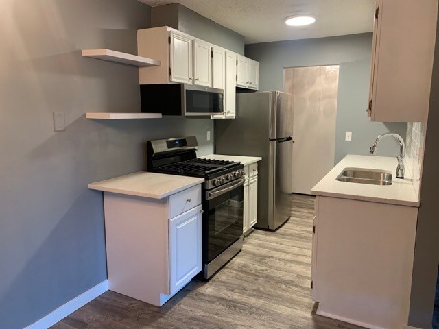 Foto del edificio - 4820 Park Commons Dr
