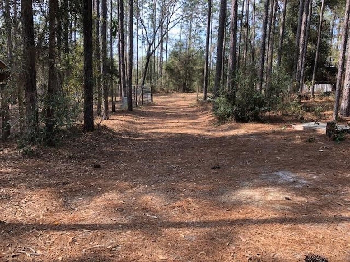 Foto principal - 2 BEDROOM 2 BATH MOBILE ON 2.21 ACRES IN LAKE TROPICANA RANCHETTES