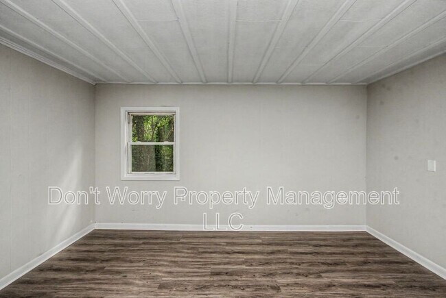 Foto del edificio - 1216 Lolly Ln