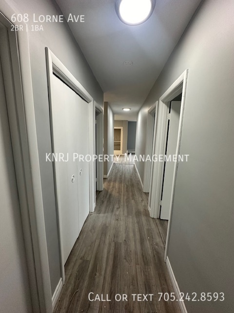 Building Photo - Renovated 2 Bedroom Apartments Available