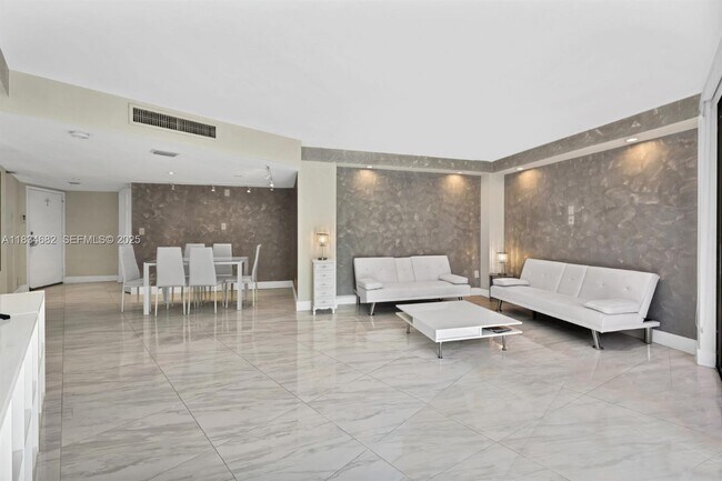 Foto del edificio - 3101 N Country Club Dr