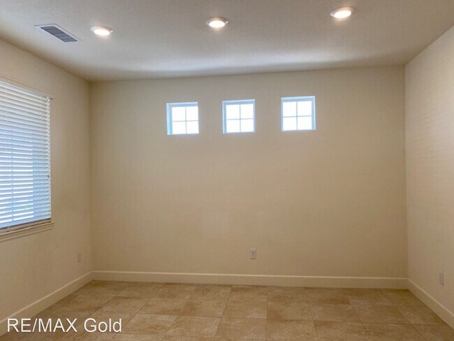 Building Photo - 3 br, 2 bath House - 10100 Toltec Court