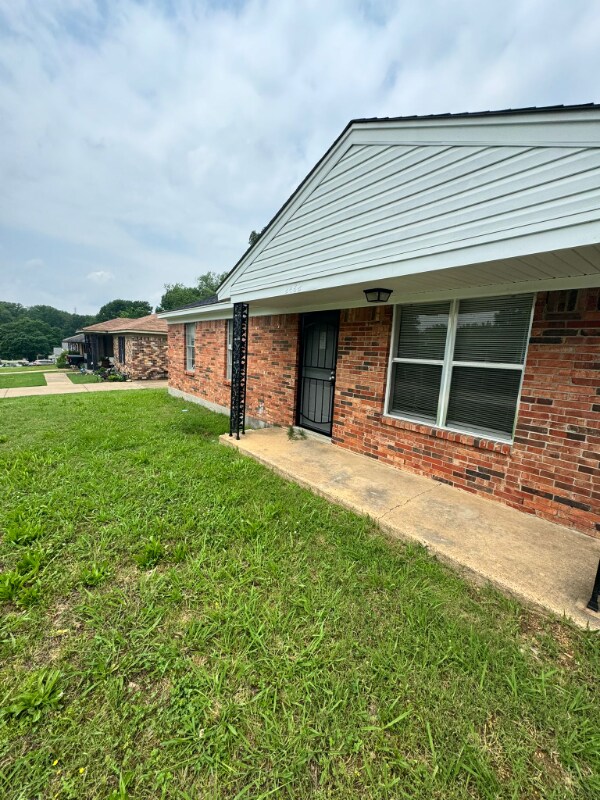 2482 Chattering Ln, Memphis, TN 38127 House Rental in Memphis, TN
