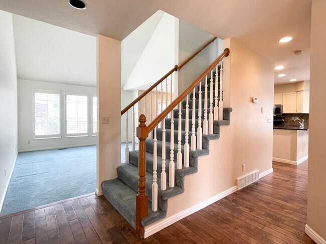 Building Photo - Spacious Townhome at Cottonwood Canyons!