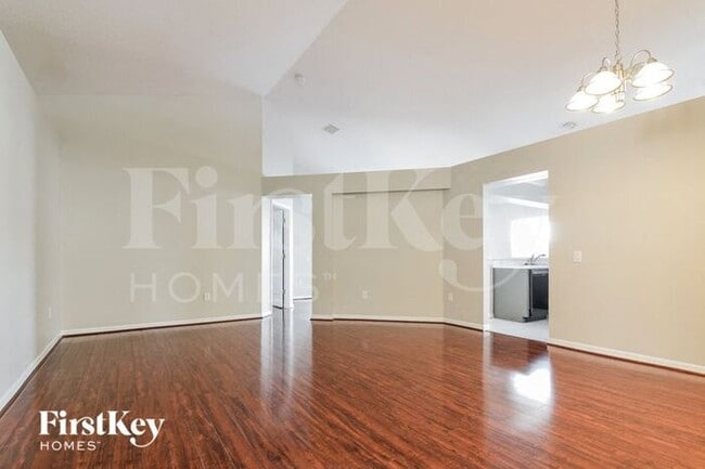 Building Photo - 12706 Kings Lake Dr