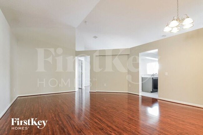 Foto del edificio - 12706 Kings Lake Dr