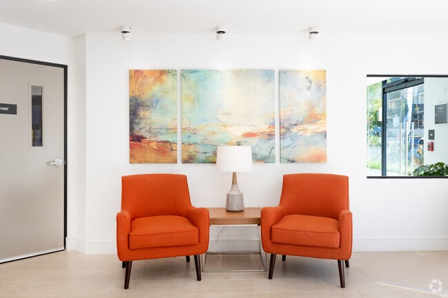 Lobby - Hollywood Regis Condominiums