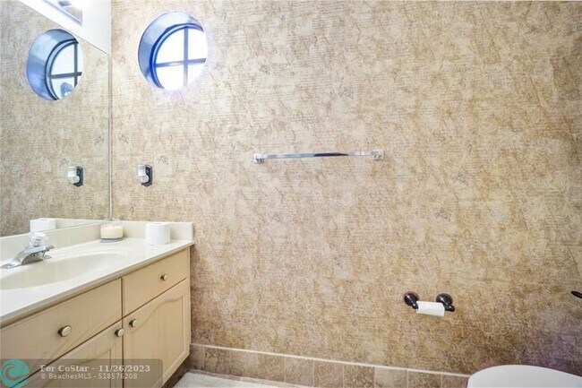 Building Photo - 1714 Shoreside Cir
