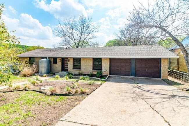 Building Photo - 2503 Homedale Dr