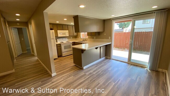 Building Photo - 156 3rd Ave