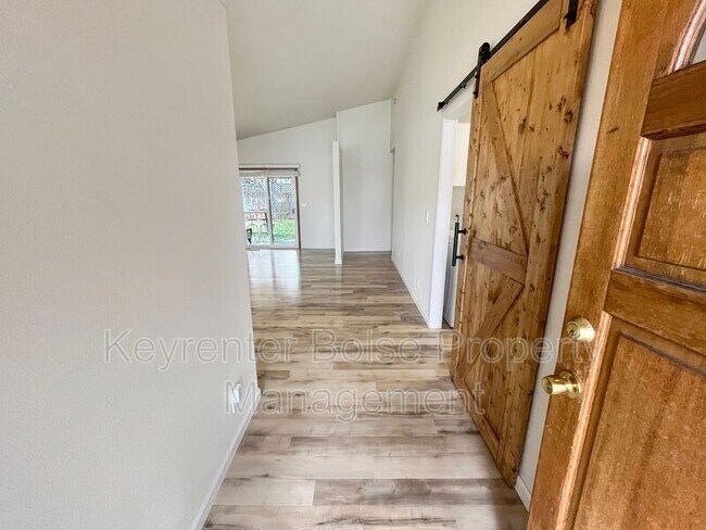 Foto del edificio - 9215 W Preece St