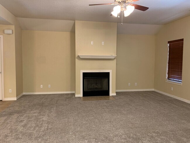Foto del edificio - 1502 W 18th St