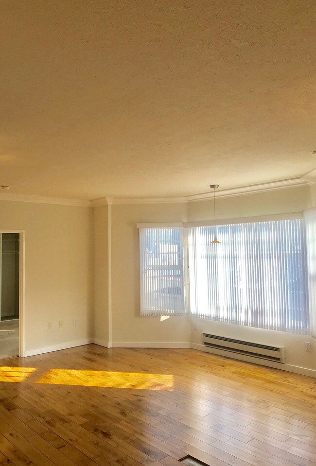 Foto del edificio - 900 Van Ness Ave