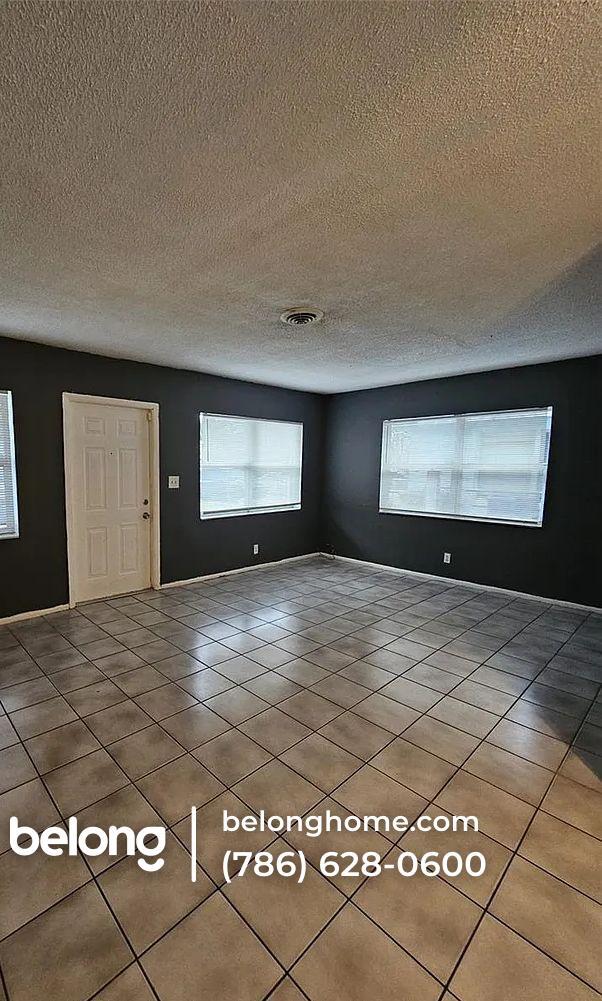 Building Photo - 1439 NW 8th Ave