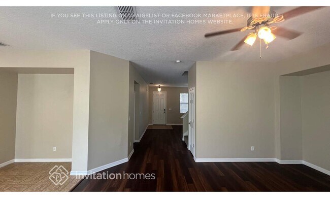 Foto del edificio - 1003 N Jacks Lake Rd