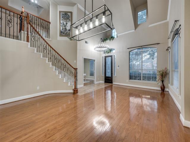 Building Photo - 1422 Gardenia St