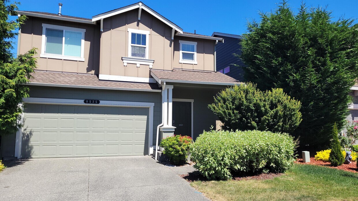 Primary Photo - 8535 12th St SE