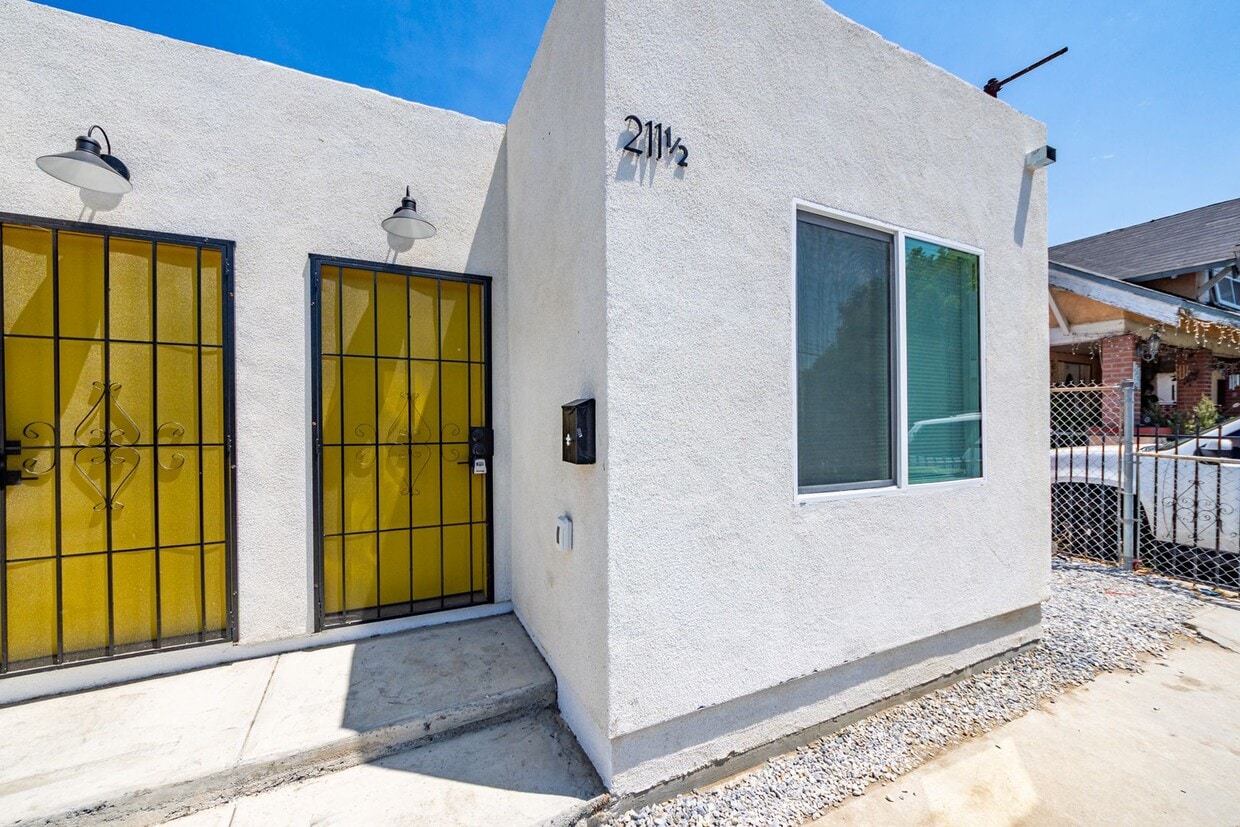 Primary Photo - Stylish 2BR + 1 Bath | 1 Month Free Special!
