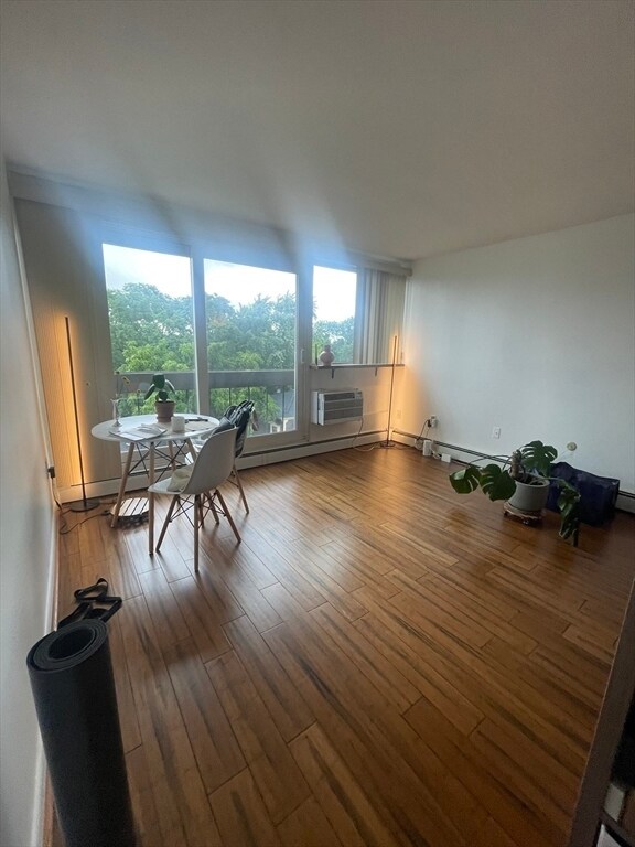Foto del edificio - 12 Inman St