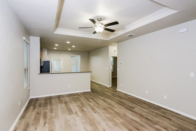 Building Photo - 10159 Round Rdg