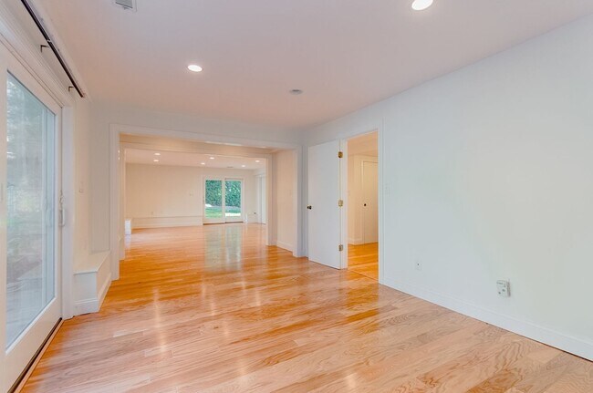 Foto del edificio - 264 Country Way