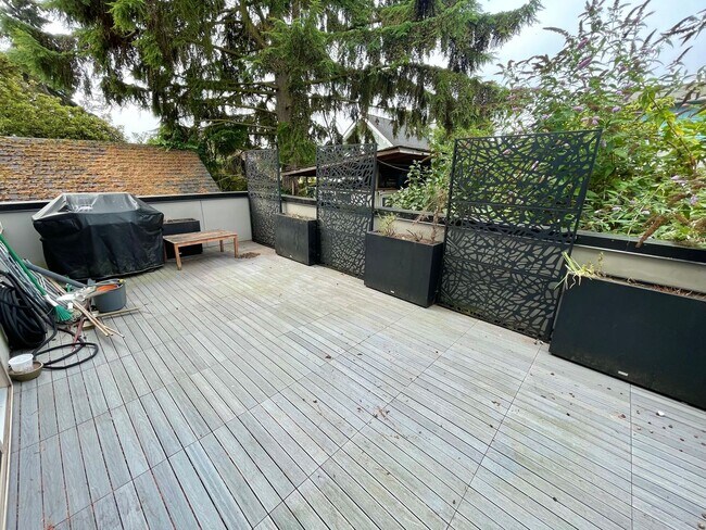Foto del edificio - 6751 15th Ave NW