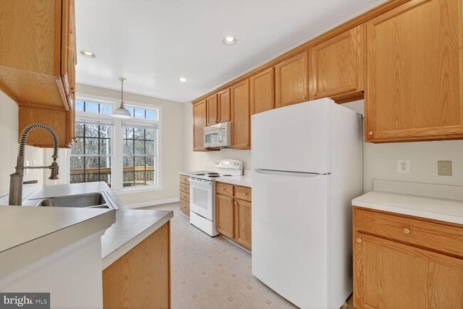 Foto del edificio - 6652 Debra Lu Way