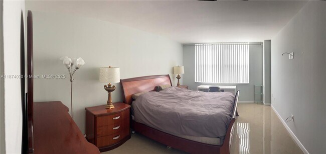 Foto del edificio - 2801 NE 183rd St