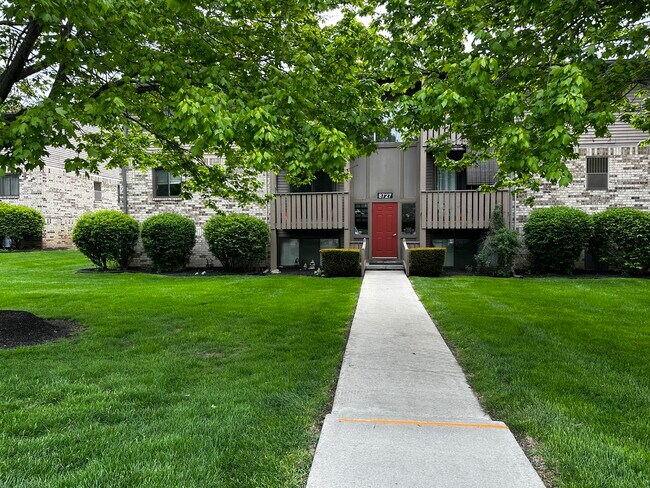 Foto del edificio - 8727 Candlewood Trl