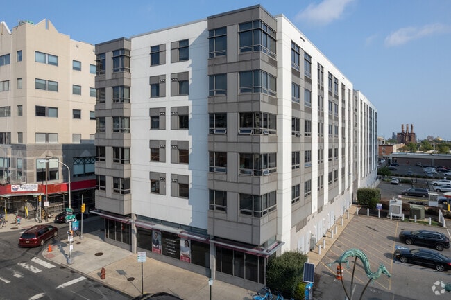 The Pearl Condominiums