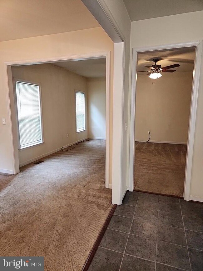 Building Photo - 4332 Chatham Dr