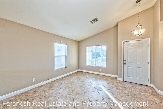 Building Photo - 4 br, 2 bath House - 4630 Woodview St