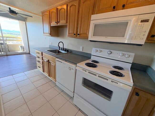 Foto del edificio - Reno Highrise Condo - Mountain & City Views