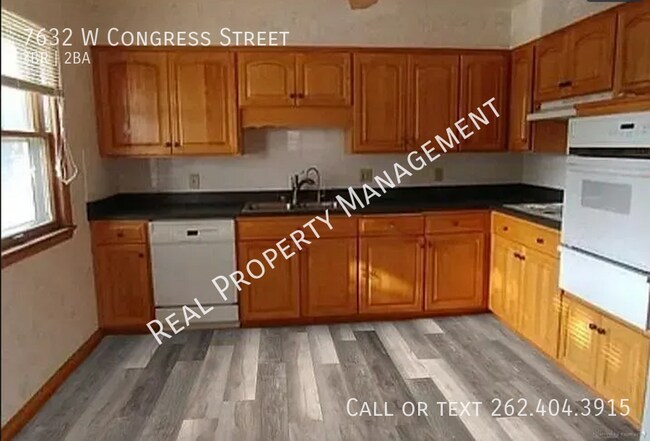 Foto del edificio - 7632 W Congress St