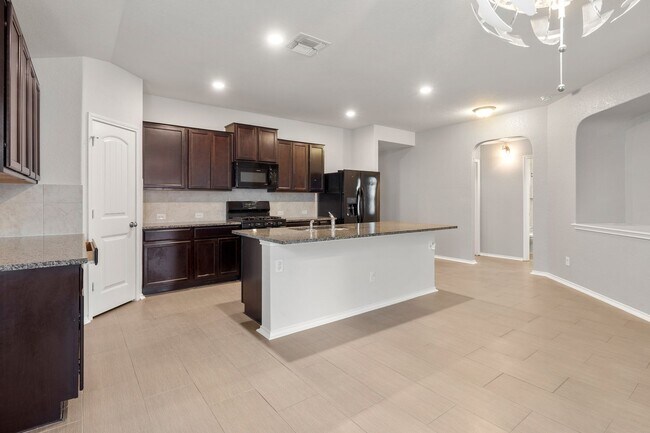 Foto del edificio - Spacious Four Bedroom in Copper Canyon!!! ...