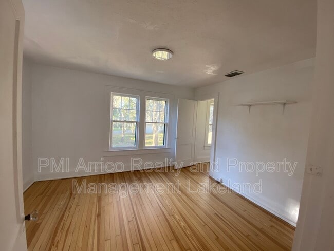 Building Photo - 720 Lake Elbert Dr SE