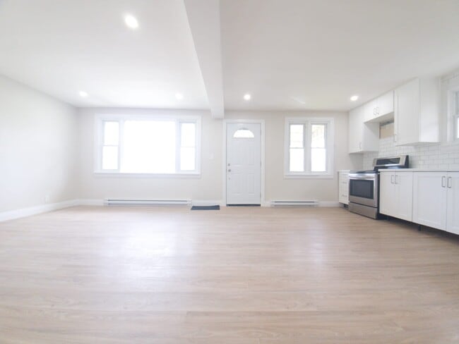 Photo du bâtiment - 368 Dufferin Av