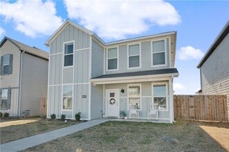 Building Photo - 4885 W Triangle St